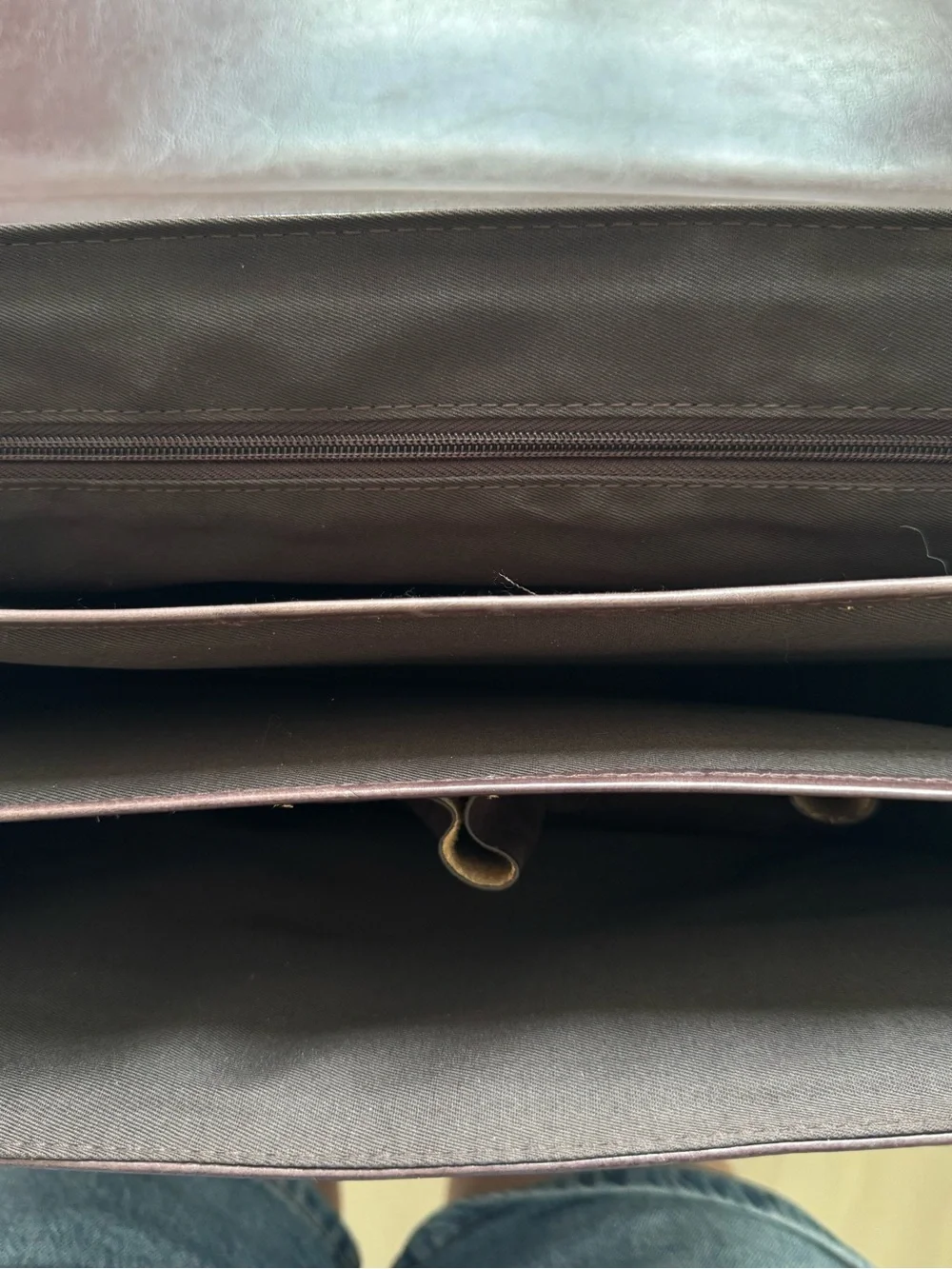 Classic Men's Brown Leather Briefcase with Front Zip Pocket